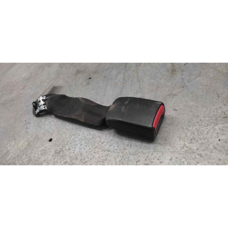 Recambio de enganche cinturon trasero derecho para nissan terrano/terrano.ii (r20) avenue referencia OEM IAM   