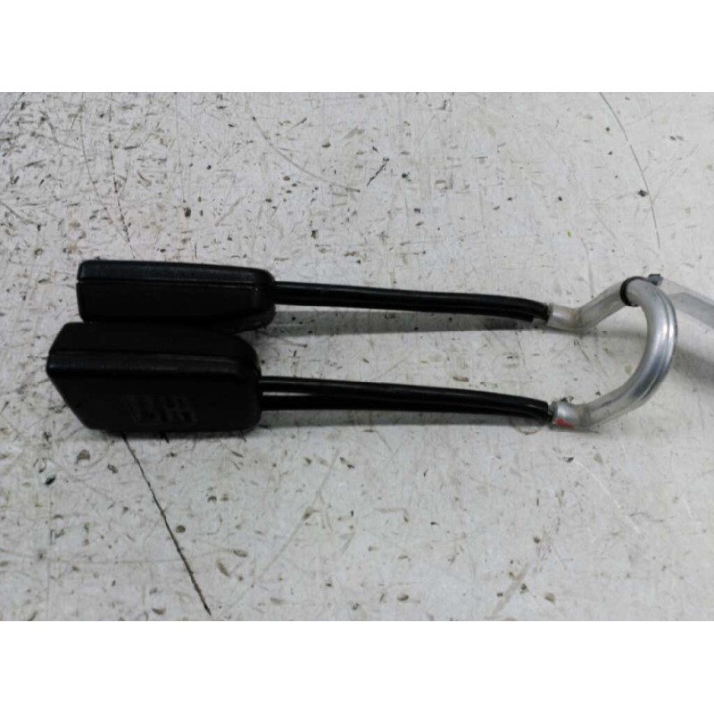 Recambio de enganche de cinturon trasero central para volkswagen golf iii berlina (1h1) 2.0 referencia OEM IAM 1H0857739A  