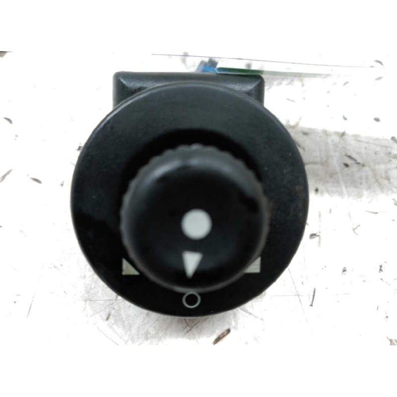 Recambio de boton regulacion retrovisores para citroën c3 1.4 sx referencia OEM IAM 185526  