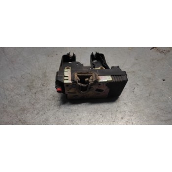 Recambio de cerradura puerta trasera derecha para opel astra g berlina 1.6 16v referencia OEM IAM 90561158 3 PINS 