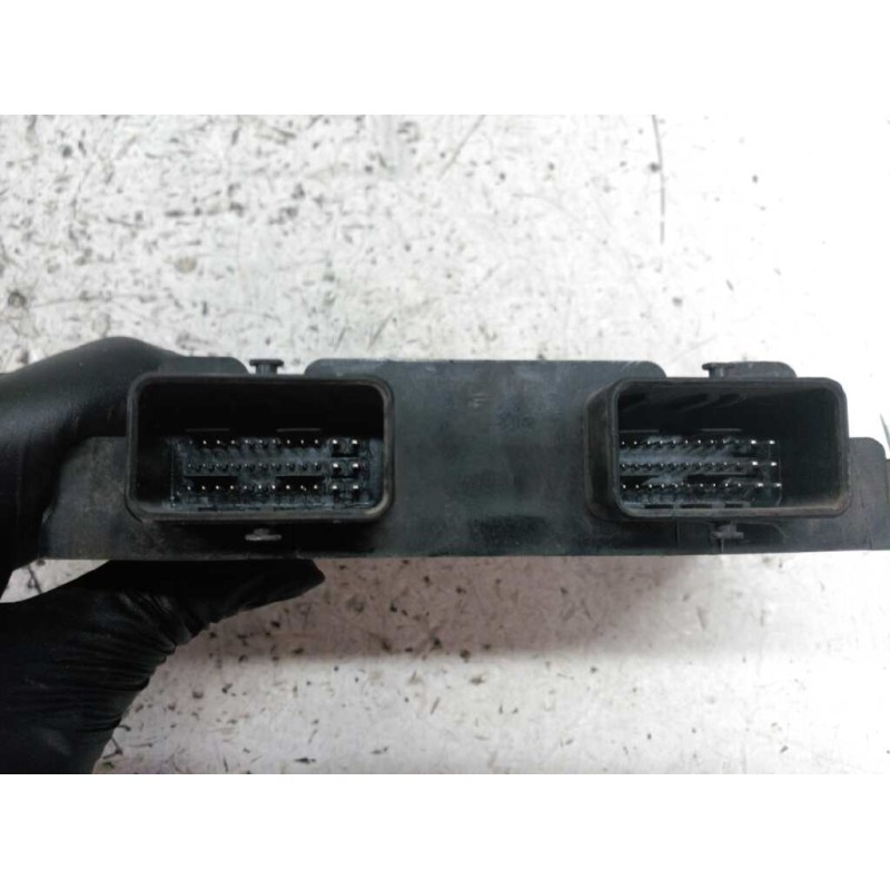 Recambio de centralita motor uce para peugeot 206 berlina xt referencia OEM IAM 9650359580 9650359880 R04080030E 4
