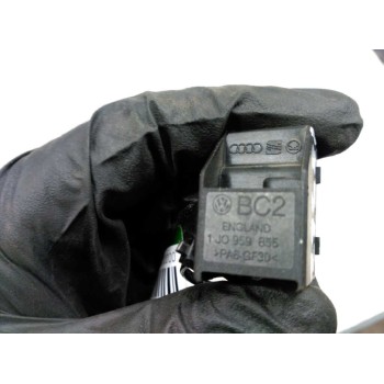 Recambio de mando elevalunas trasero derecho para volkswagen passat berlina (3b3) v6 tdi executive referencia OEM IAM   