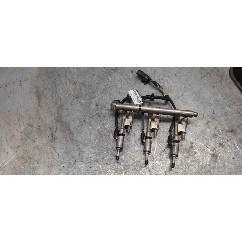 Recambio de rampa inyectora para ford focus lim. (cb8) titanium referencia OEM IAM DM5G9H487AA 0261555137 - Blanco 3