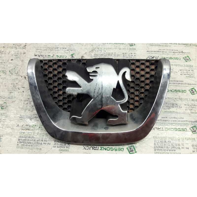 Recambio de emblema para peugeot 207 sport referencia OEM IAM 9649670480  