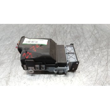 Recambio de caja reles / fusibles para opel insignia berlina expression referencia OEM IAM 13222786  