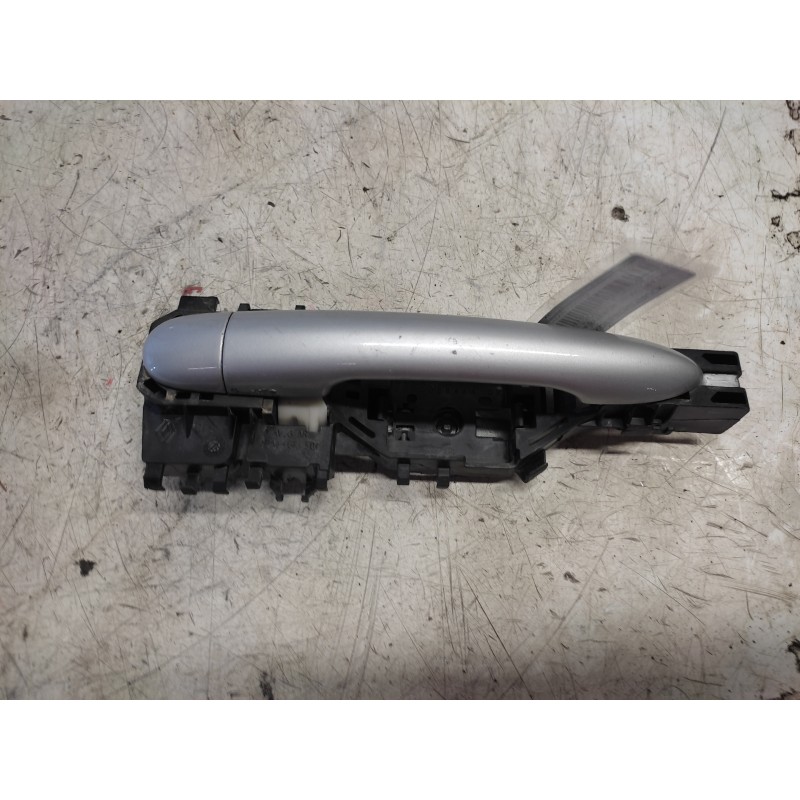 Recambio de maneta exterior delantera derecha para renault scenic ii authentique referencia OEM IAM 820028464DX  