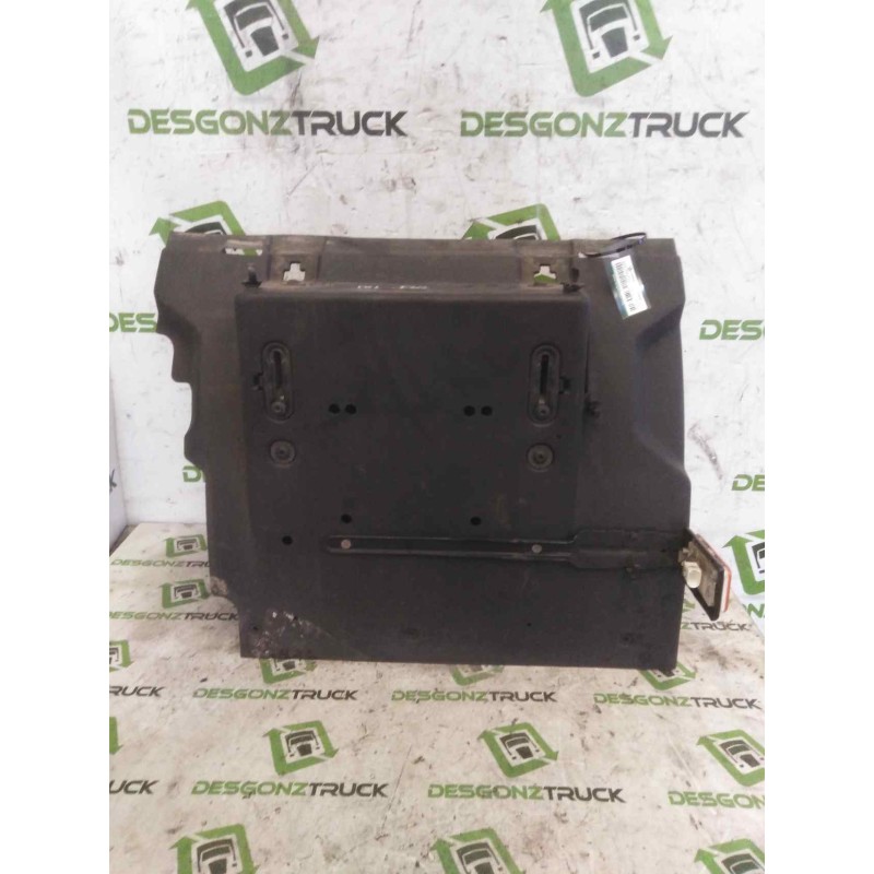 Recambio de guardabarros trasero izquierdo para renault serie t 12.8 diesel referencia OEM IAM  DELANTERO 