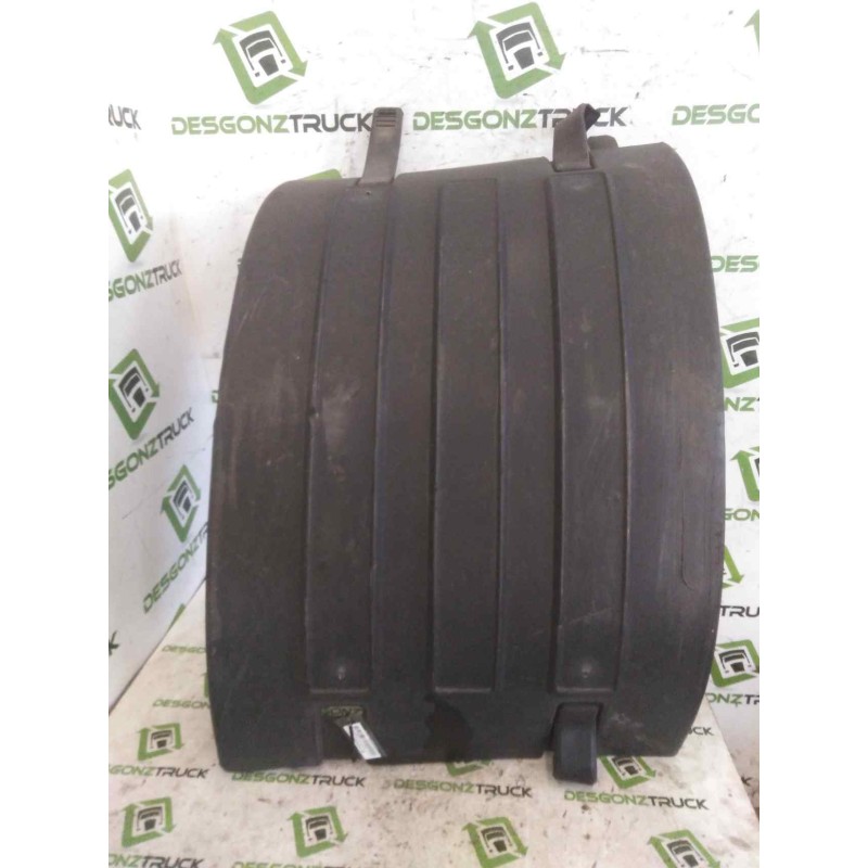 Recambio de tapa guardabarros trasero para renault serie t 12.8 diesel referencia OEM IAM   