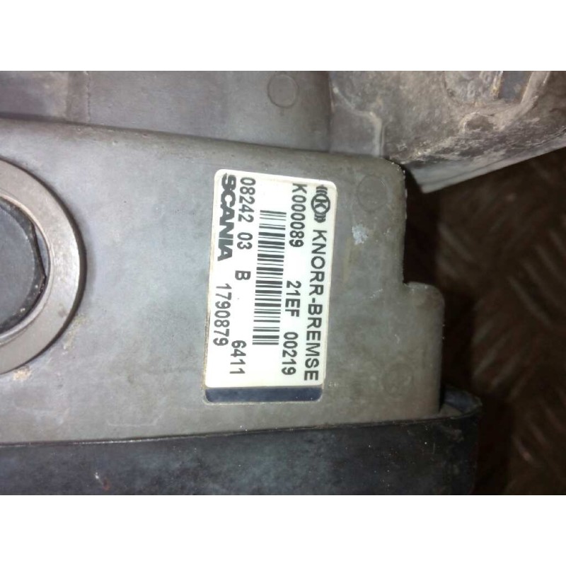Recambio de valvula aire para scania serie p/g/r (l-clase) fsa g420 (4x2) corto cg 14 referencia OEM IAM 1790879 K000089 VALVULA - Blanco 2