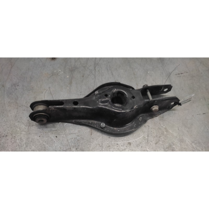 Recambio de brazo suspension inferior trasero derecho para bmw serie 1 lim. (f20) referencia OEM IAM   