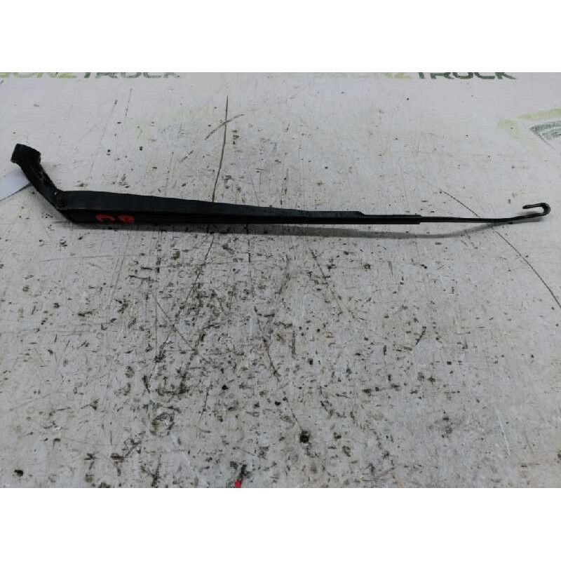 Recambio de brazo limpia delantero derecho para toyota corolla (e12) 2.0 d-4d linea terra berlina referencia OEM IAM 8521102110B - Rojo