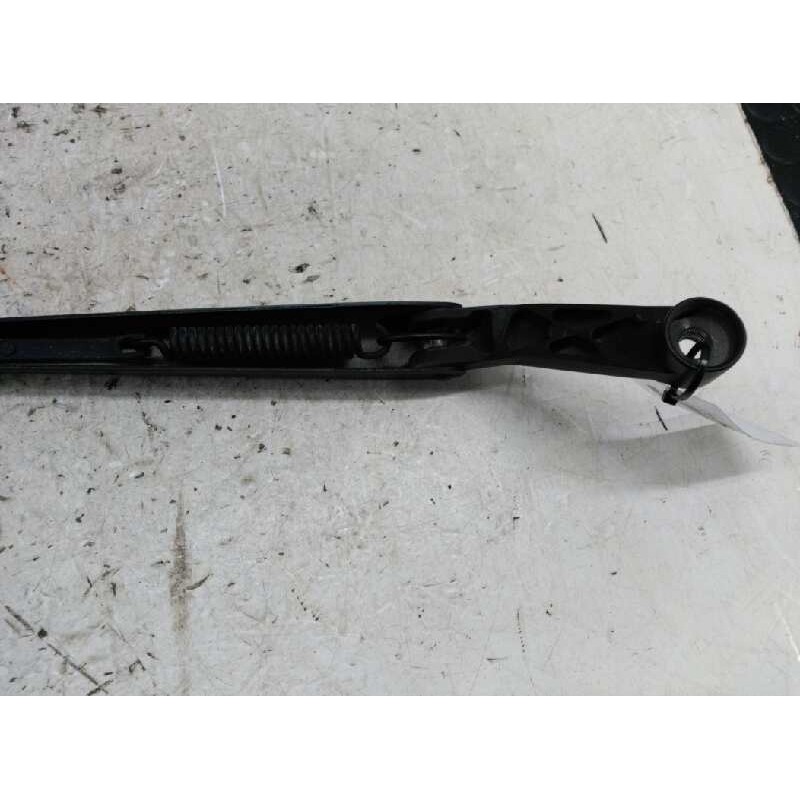 Recambio de brazo limpia delantero derecho para toyota corolla (e12) 2.0 d-4d linea terra berlina referencia OEM IAM 8521102110B - Rojo 2