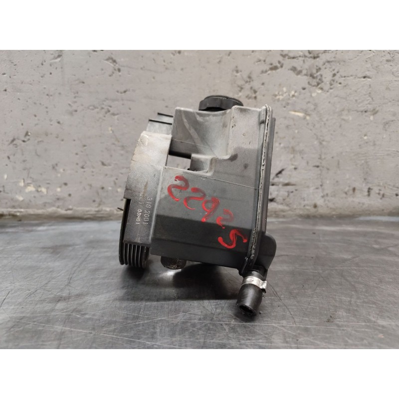 Recambio de bomba direccion para peugeot 206 cc cc referencia OEM IAM 9639650880 - Azul 4