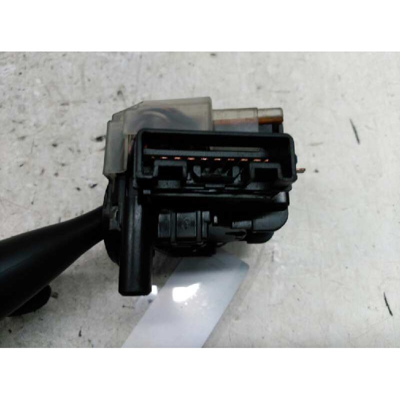 Recambio de mando limpia para toyota corolla (e12) 2.0 d-4d linea terra berlina referencia OEM IAM 173738 - Rojo 3