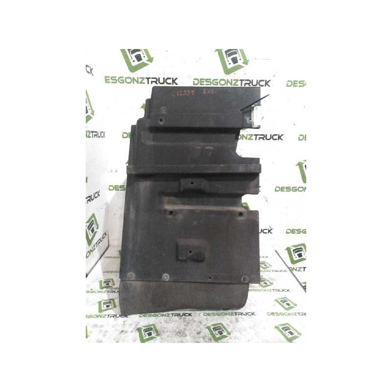 Recambio de guardabarros delantero izquierdo para nissan trucks atleon tk 3.56 referencia OEM IAM   