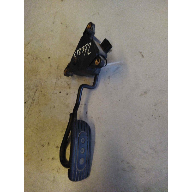 Recambio de pedal acelerador para renault serie d referencia OEM IAM 18005LC40A  