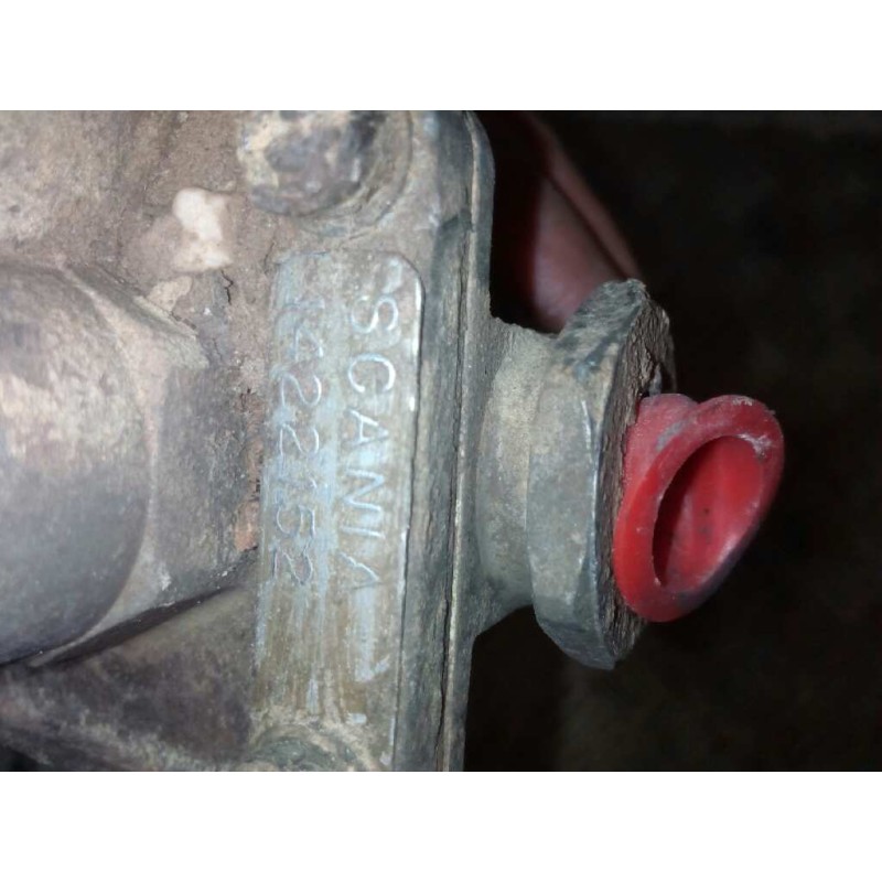Recambio de valvula aire para scania serie p/g/r (l-clase) fsa g420 (4x2) corto cg 14 referencia OEM IAM 1422152 KX25523 - Blanco 2