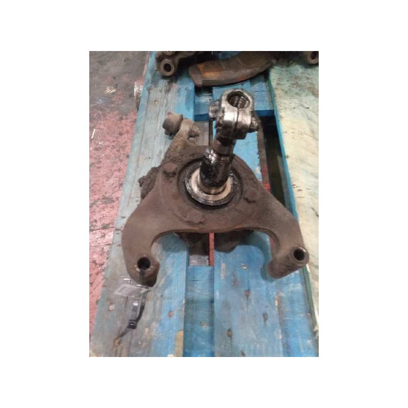 Recambio de mangueta delantera derecha para nissan trucks l35.09 l-35.095 referencia OEM IAM   