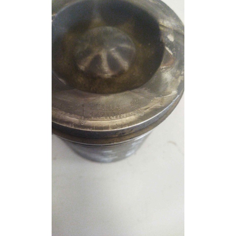 Recambio de piston para scania serie 4 (p/r 144 l) fsa 460 (4x2) e2 corto cr 13 / 14 b referencia OEM IAM 1421018 127L37 4