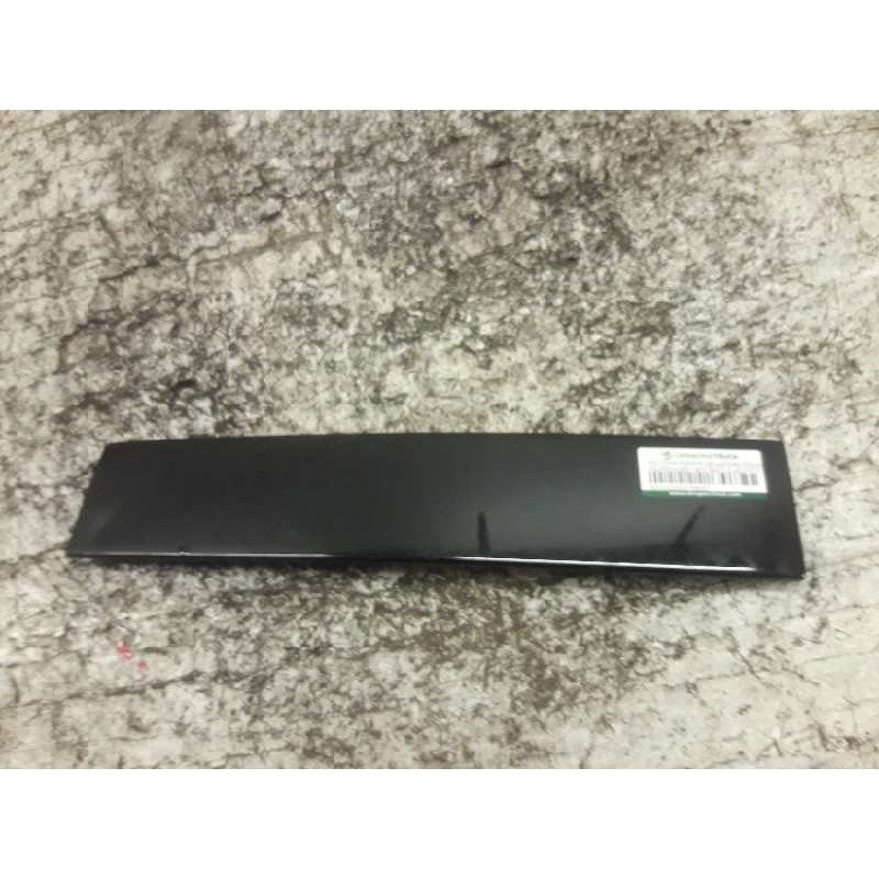 Recambio de moldura puerta delantera izquierda para volkswagen new beetle (9c1/1c1) referencia OEM IAM   