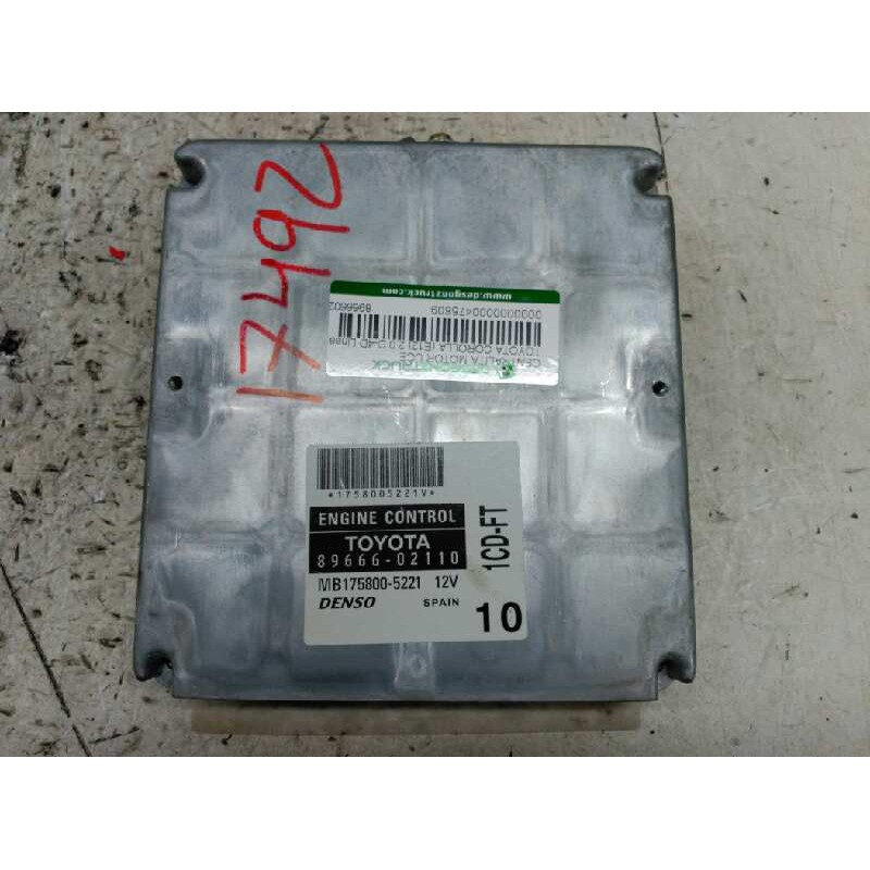 Recambio de centralita motor uce para toyota corolla (e12) 2.0 d-4d linea terra berlina referencia OEM IAM 8966602110 - Rojo