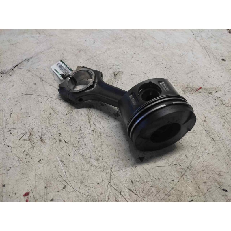 Recambio de piston para mercedes-benz sprinter 02.00  caja cerrada 2.2 cdi cat referencia OEM IAM   