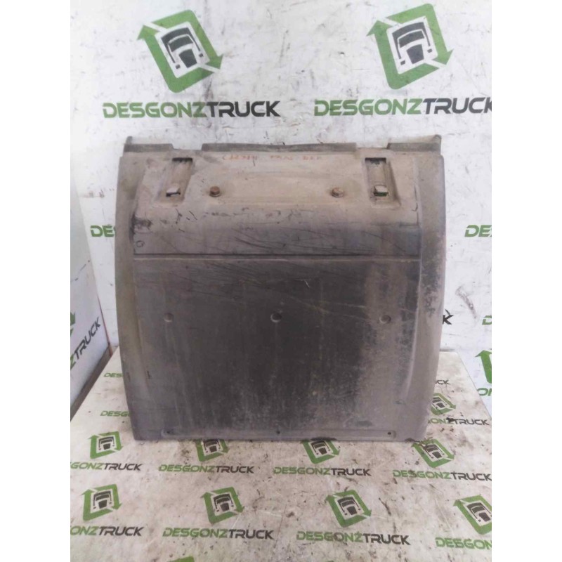 Recambio de guardabarros trasero derecho para man tgx 18.xxx 12.4 diesel referencia OEM IAM DELANTERO  