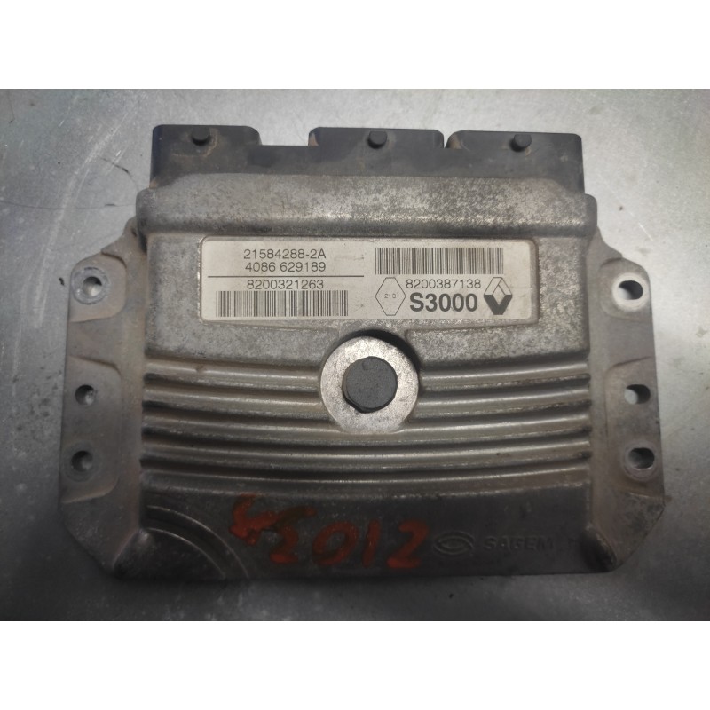 Recambio de centralita motor uce para renault scenic ii emotion referencia OEM IAM 8200321263 8200387138 215842882A