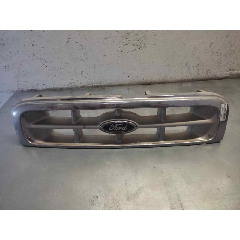 Recambio de rejilla delantera central para ford ranger (er) cabina doble royal 4x4 referencia OEM IAM   