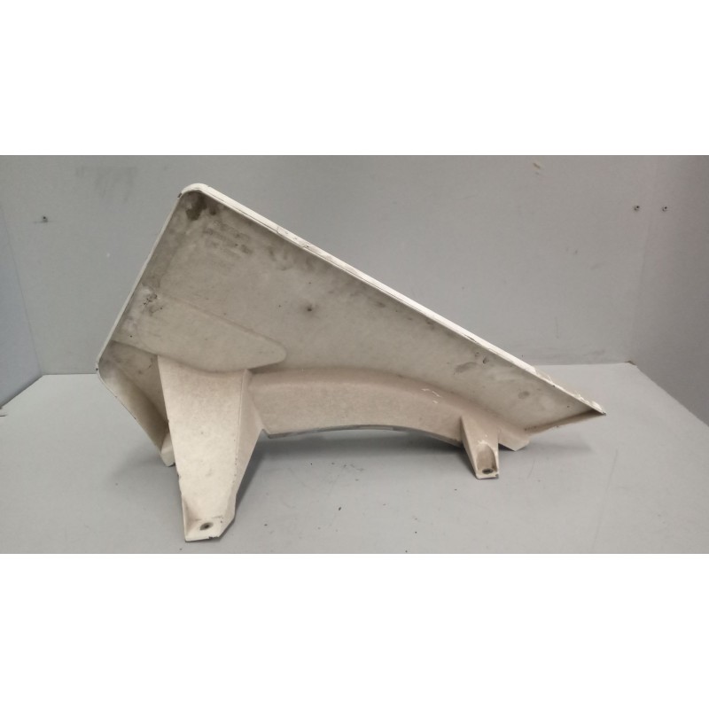 Recambio de moldura para scania r i r 580 referencia OEM IAM 1431933  MOLDURA GUARDABARROS DELANTERO IZQUIERDO - Blanco 2