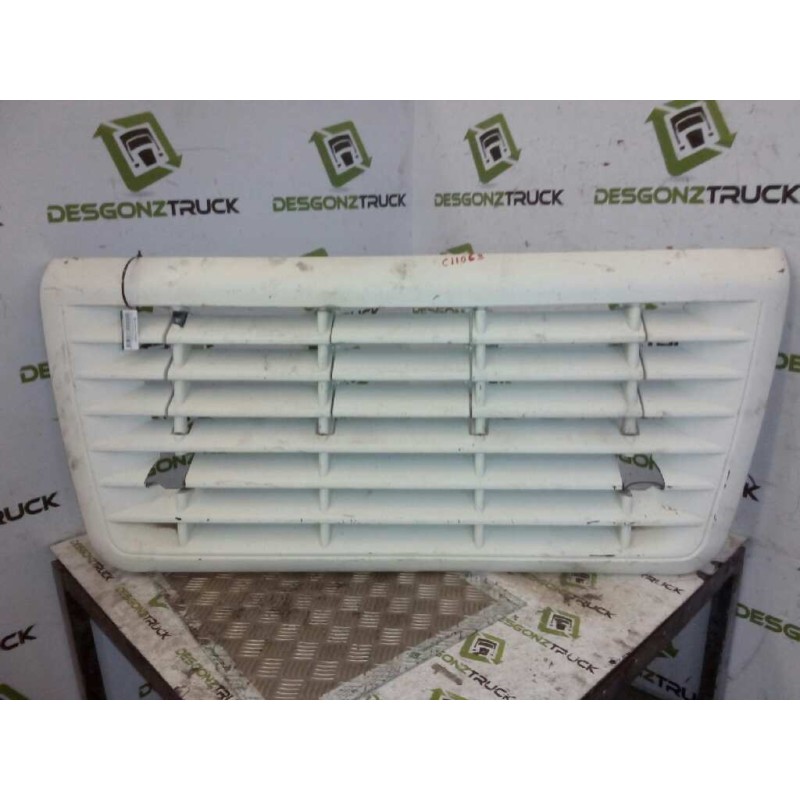 Recambio de rejilla delantera central para daf serie 95 xf .xxx fsafe (tipo .480) larga distancia referencia OEM IAM   