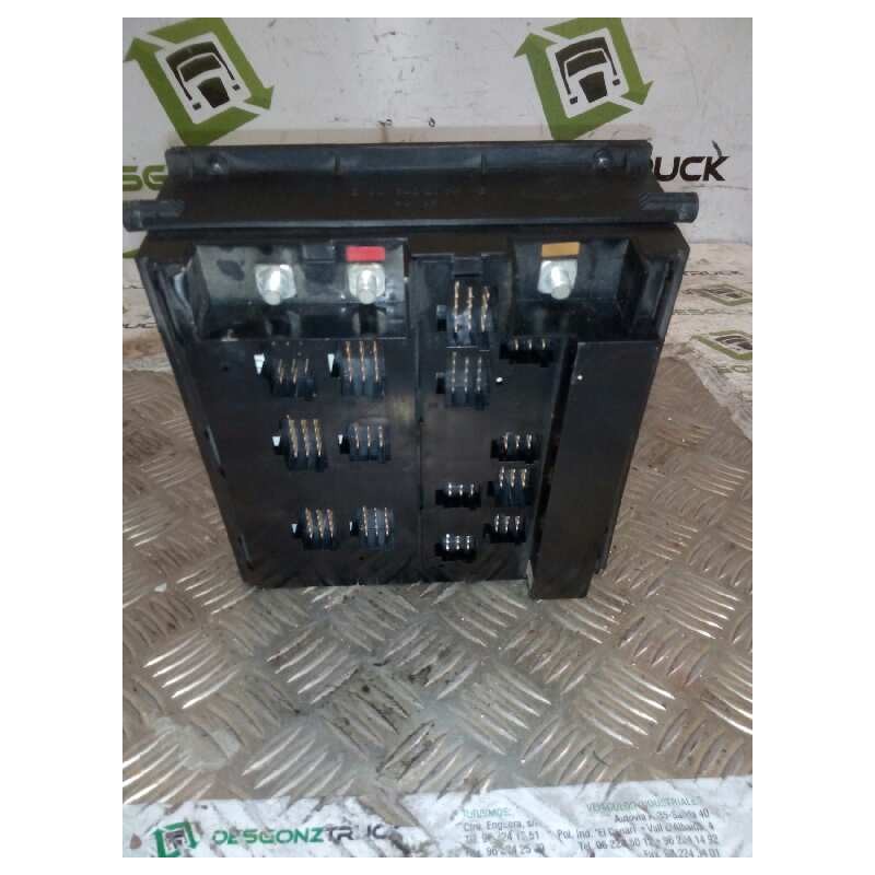Recambio de caja reles / fusibles para mercedes-benz actros 2-ejes 6-cil. serie/bm 1843 (4x2) om 501 la l (largo) referencia OEM 3