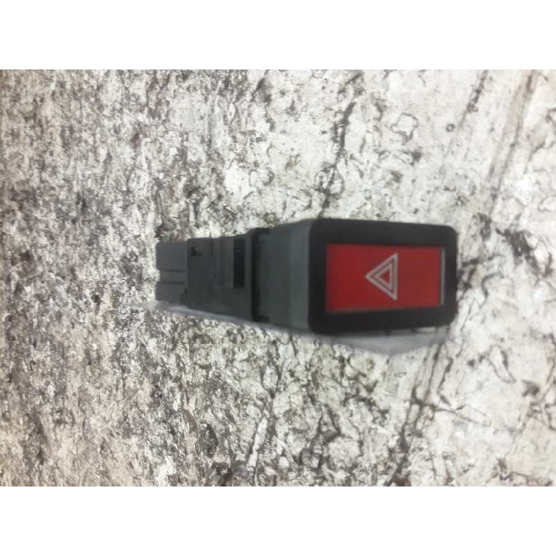 Recambio de warning para nissan almera (n16/e) acenta referencia OEM IAM 06016 8 PINS 