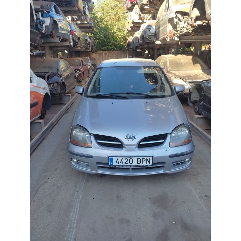 nissan almera tino (v10m) del año 2001