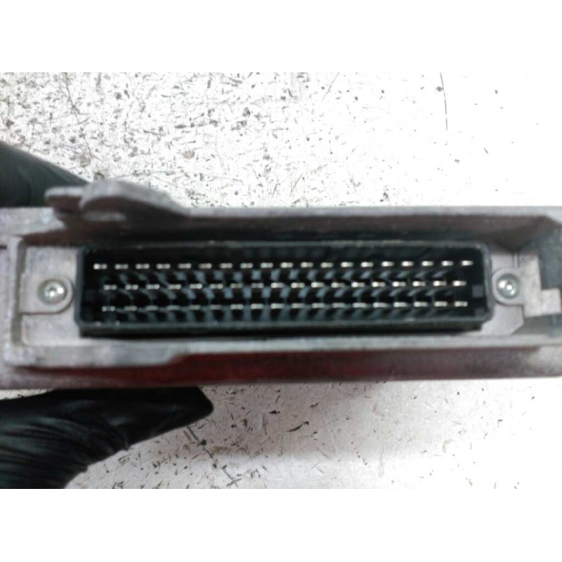 Recambio de centralita motor uce para peugeot 206 berlina referencia OEM IAM 9637086880 - Blanco 2