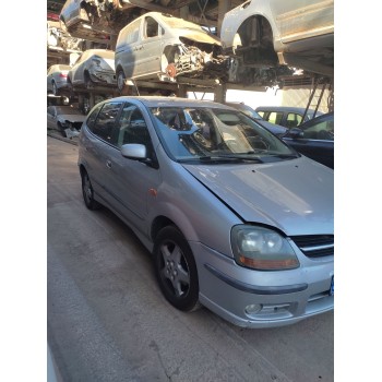 nissan almera tino (v10m) del año 2001