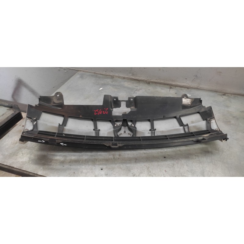 Recambio de rejilla delantera central para citroën jumpy hdi 120 27 l1h1 furg. referencia OEM IAM - Blanco 4