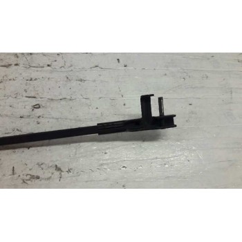 Recambio de brazo limpia delantero derecho para ford focus lim. (cb4) titanium referencia OEM IAM 4M5117526CC  