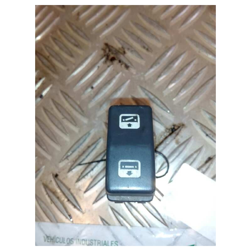 Recambio de interruptor para renault premium route 2006 fas 4x2 larga distancia referencia OEM IAM 5010589795  