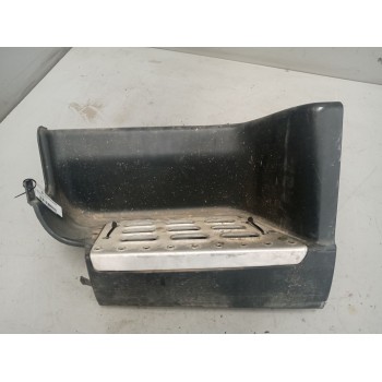 PELDAÑO IZQUIERDO 20529638 