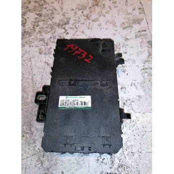 Recambio de caja reles / fusibles para opel astra h berlina elegance referencia OEM IAM 13145017 5DK00866930 