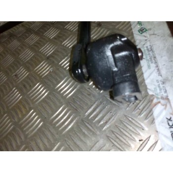 Recambio de brazo retrovisor derecho para nissan trucks l-90.150 referencia OEM IAM   