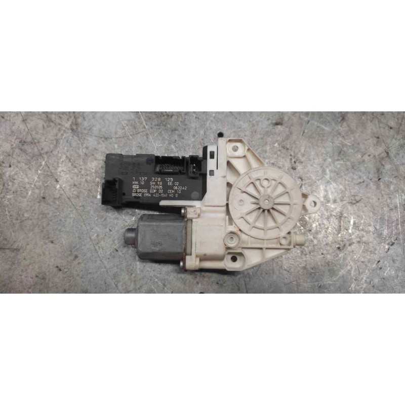 Recambio de motor elevalunas delantero izquierdo para peugeot 407 sw premium referencia OEM IAM 1137328125 0130822200 