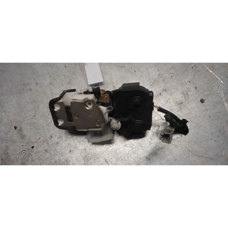 Recambio de cerradura puerta trasera izquierda para mg serie 200 (xw) 220 gsi referencia OEM IAM   