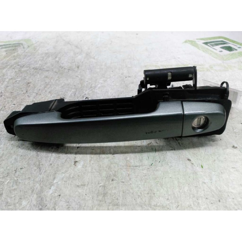 Recambio de maneta exterior delantera izquierda para toyota corolla verso (r1) 2.2 d-4d luna referencia OEM IAM 6921105903  