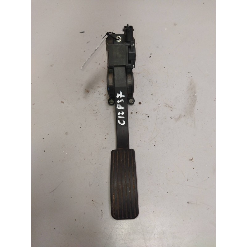 Recambio de pedal acelerador para nissan cabstar 01.04 referencia OEM IAM 18002X800  