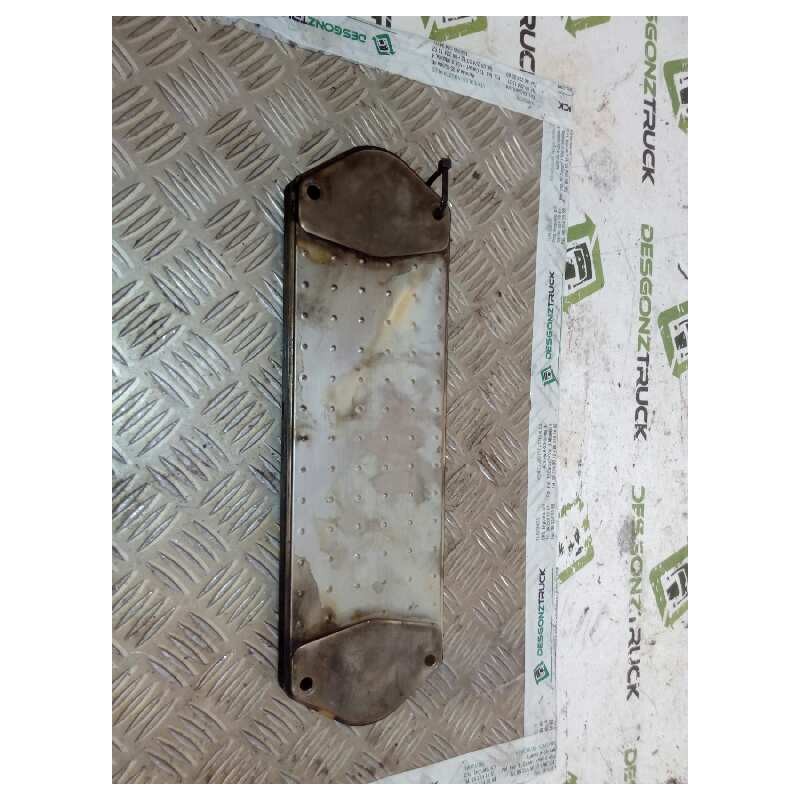Recambio de enfriador aceite motor para scania serie 4 (p/r 124 l) fsa 470 (4x2) e3 corto cr 13 / 14 b referencia OEM IAM 135134 2