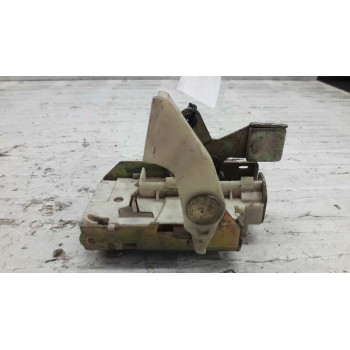 Recambio de cerradura puerta trasera derecha para ford fiesta berl./courier si referencia OEM IAM 89FBA26412BB  