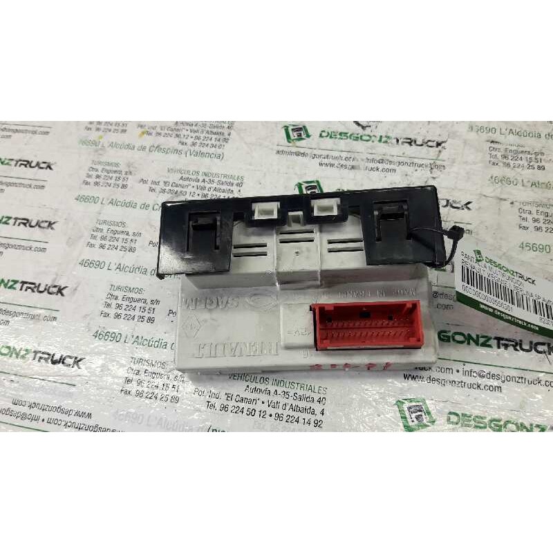 Recambio de pantalla multifuncion para renault megane ii berlina 5p authentique referencia OEM IAM 8200107839  