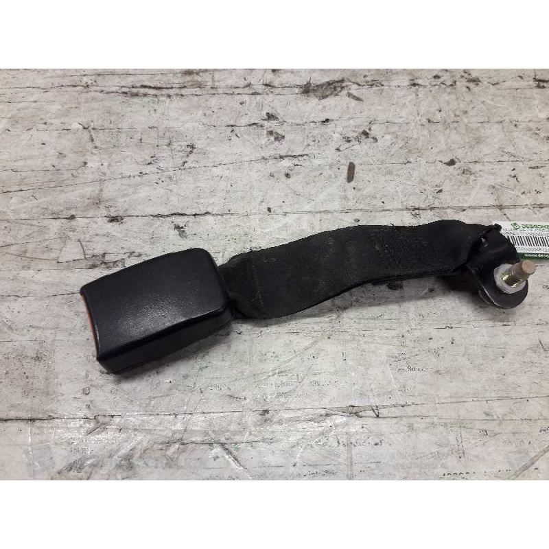 Recambio de enganche de cinturon trasero para nissan terrano/terrano.ii (r20) comfort referencia OEM IAM 888420F010  